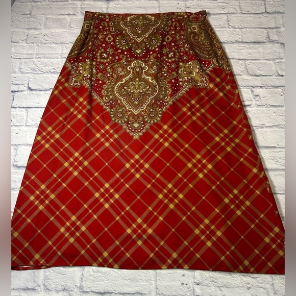 Vintage Jones New York Country Red and Gold Patterned Midi Skirt. 100% Silk! - Picture 4 of 9